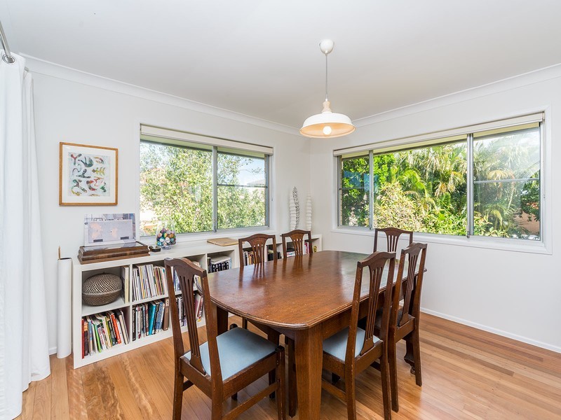 6 Daru Avenue, Runaway Bay QLD 4216