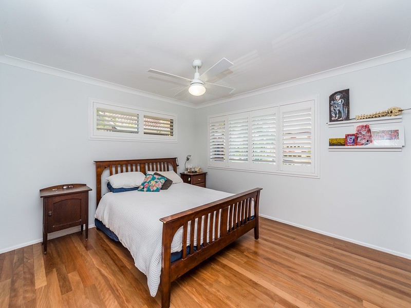 6 Daru Avenue, Runaway Bay QLD 4216