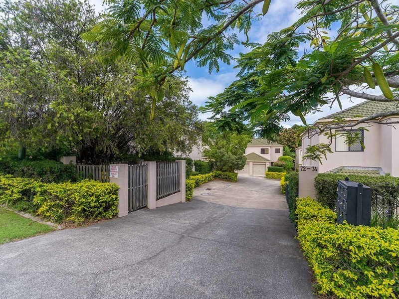 5/72-74 Imperial Parade, Labrador QLD 4215