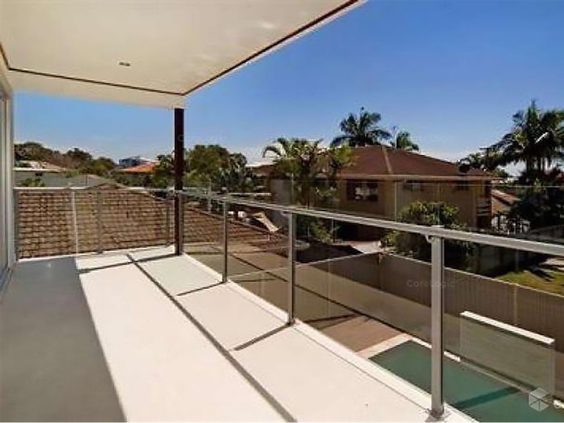 2/397 Bayview Street, Hollywell QLD 4216