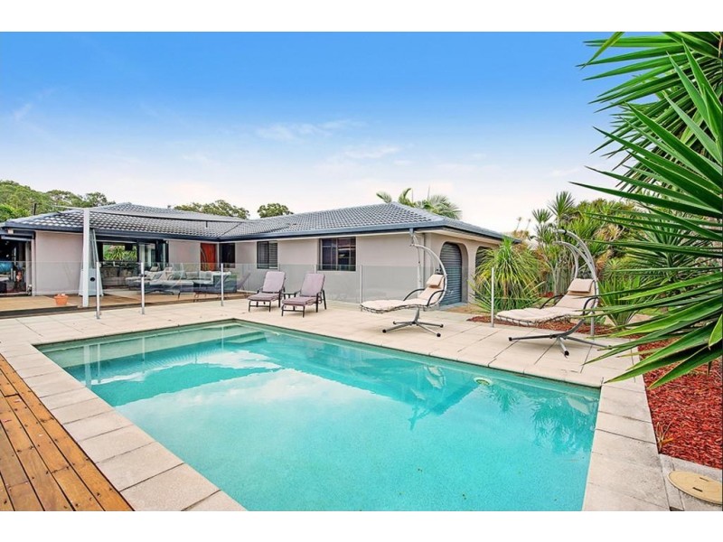 31 Lakefield Crescent, Paradise Point QLD 4216