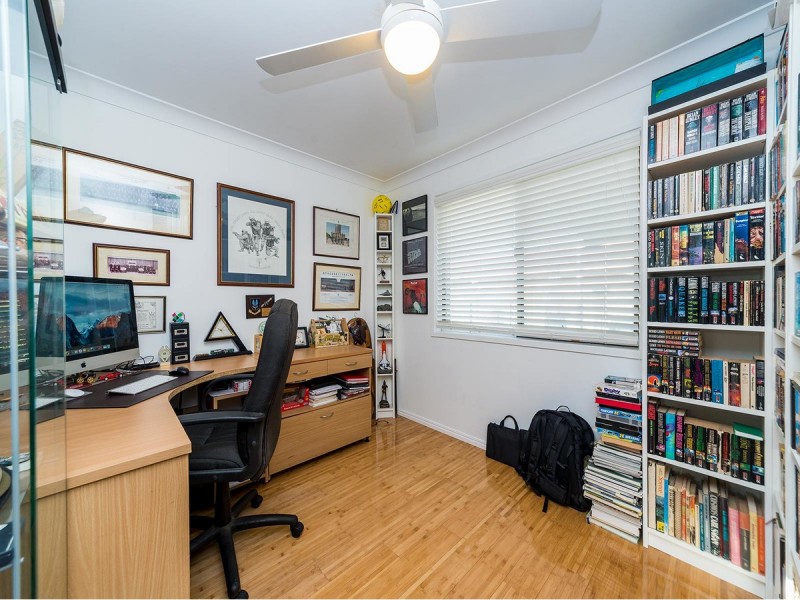 31 Lakefield Crescent, Paradise Point QLD 4216