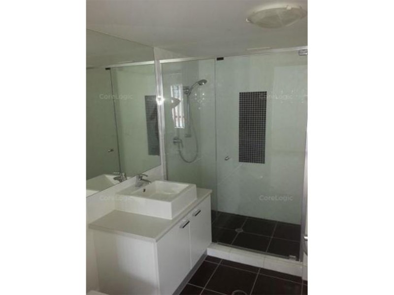 10/15-17 Lloyd Street, Southport QLD 4215