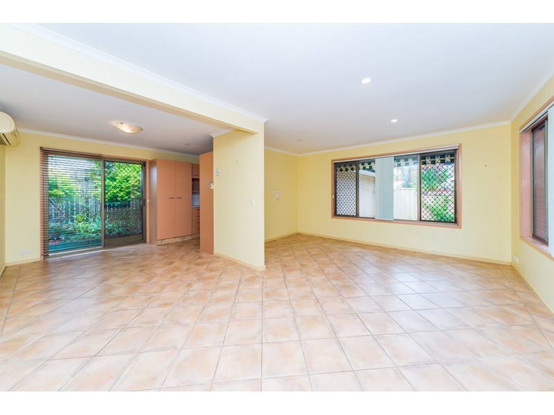 10 Lergessner Street, Biggera Waters QLD 4216