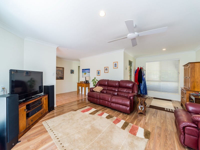 4 Torrens Court, Coombabah QLD 4216