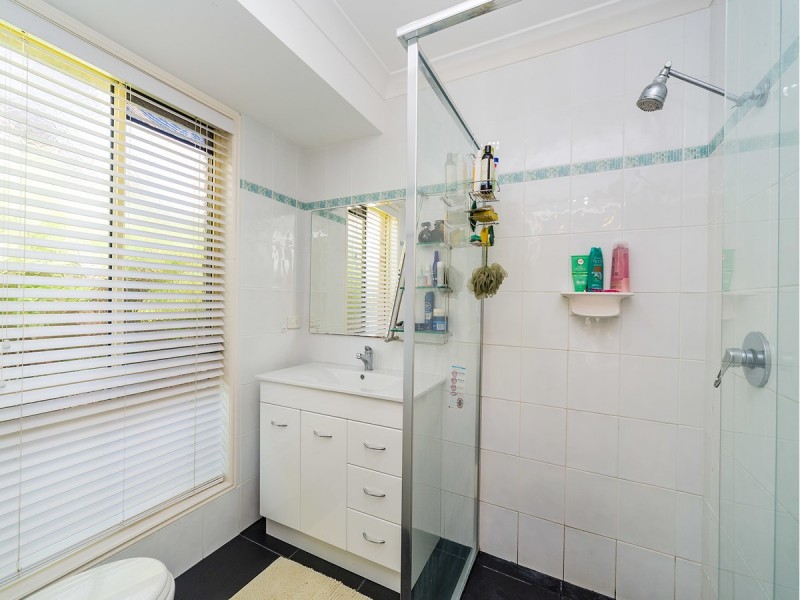 4 Torrens Court, Coombabah QLD 4216