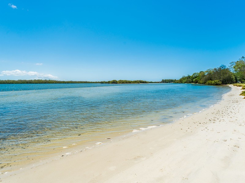 31 Iando Street, Coombabah QLD 4216