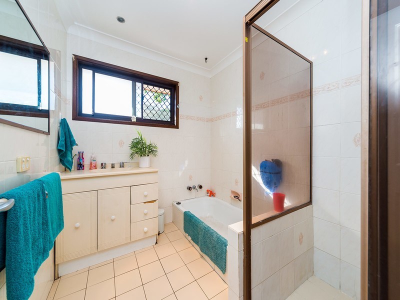 31 Iando Street, Coombabah QLD 4216