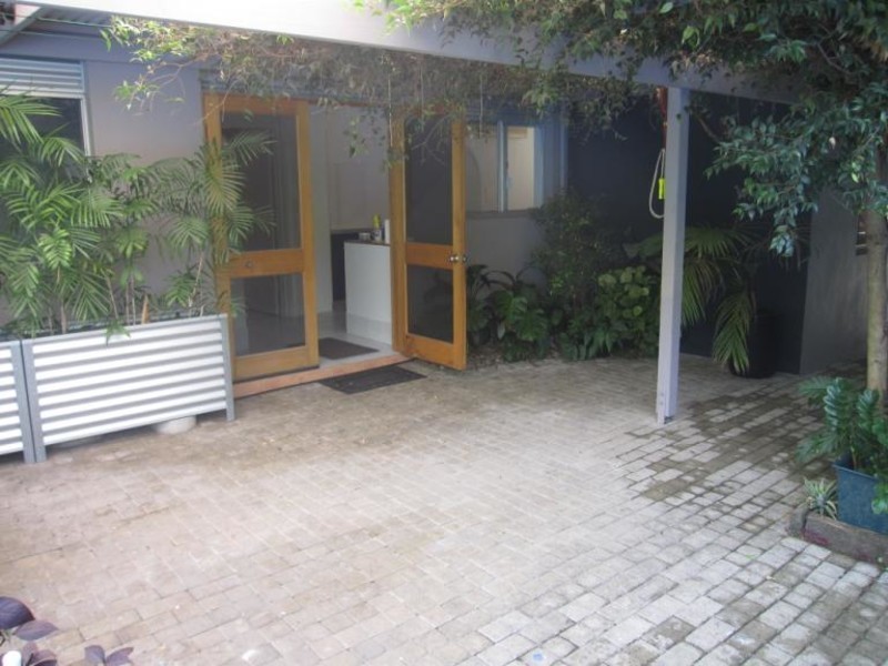 2 Hepworth Street, Arundel QLD 4214