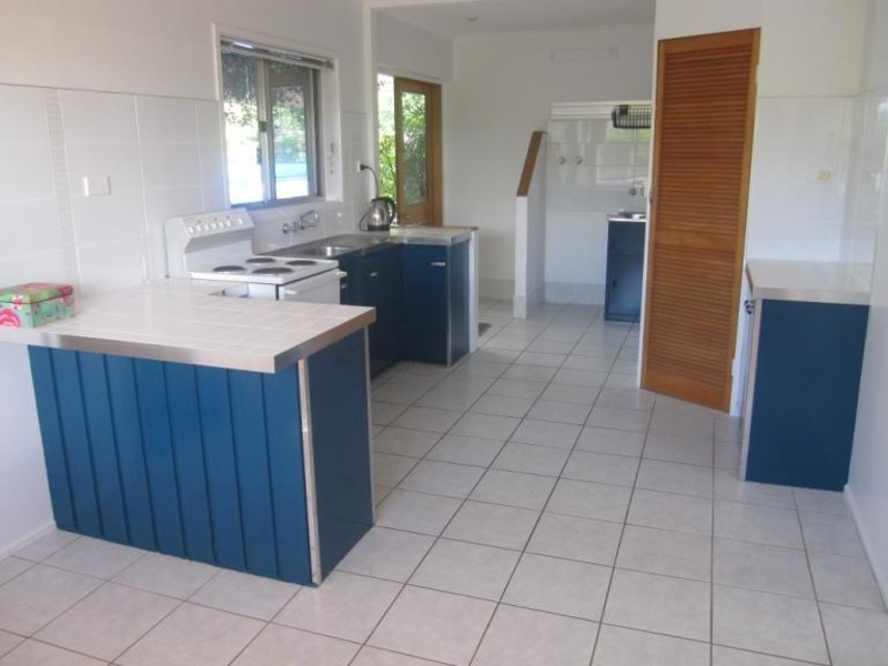 2 Hepworth Street, Arundel QLD 4214