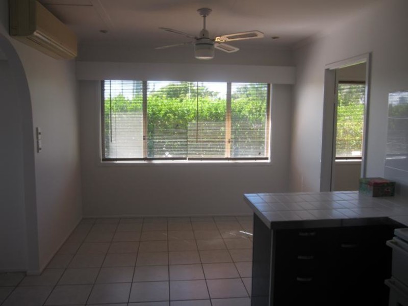 2 Hepworth Street, Arundel QLD 4214