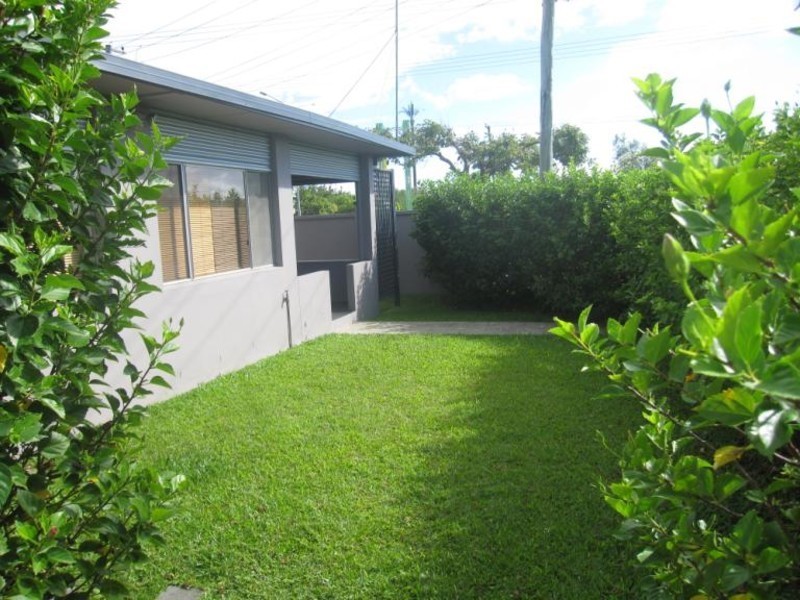 2 Hepworth Street, Arundel QLD 4214