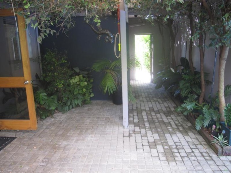 2 Hepworth Street, Arundel QLD 4214