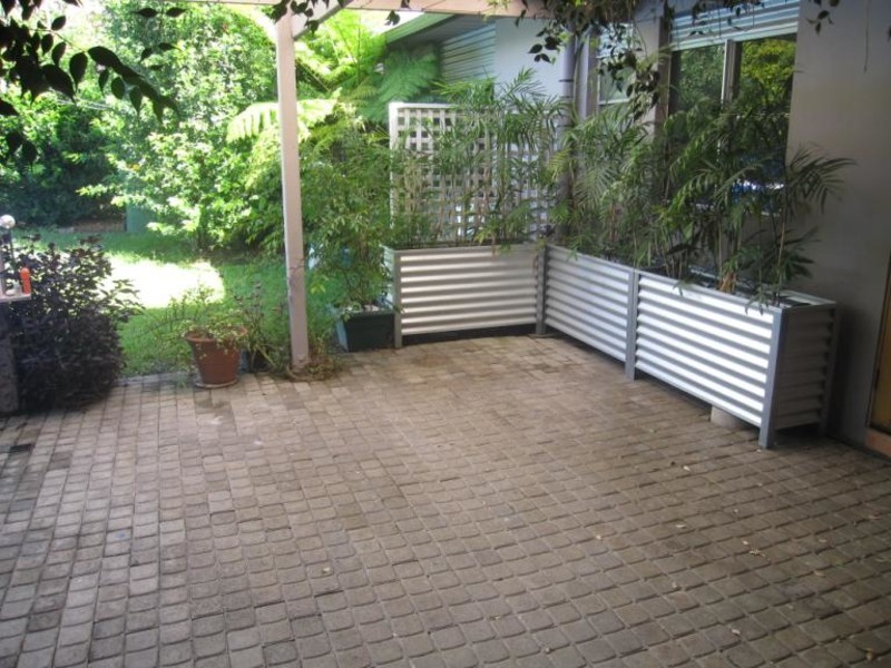 2 Hepworth Street, Arundel QLD 4214