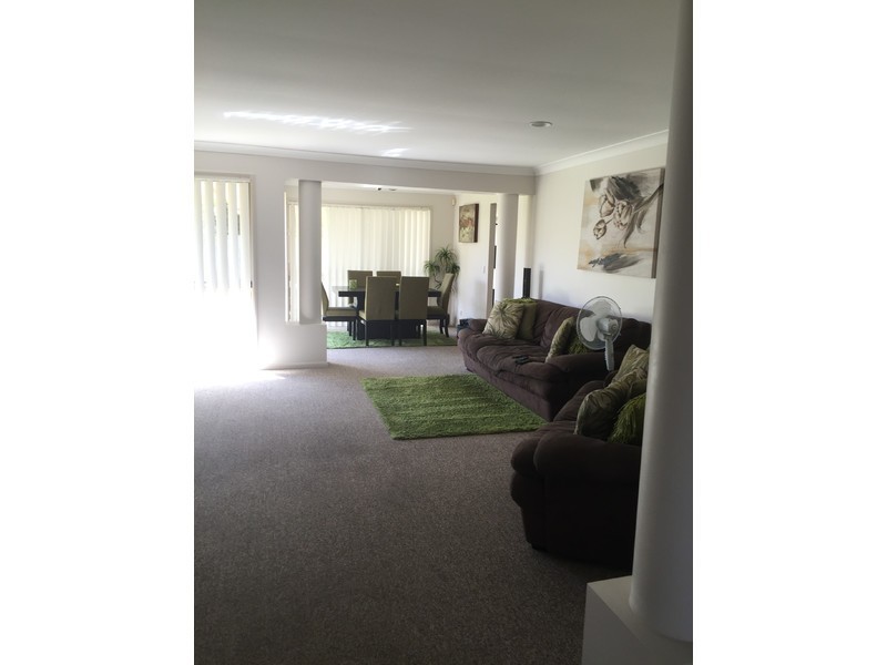 168 Monterey Keys Drive, Helensvale QLD 4212