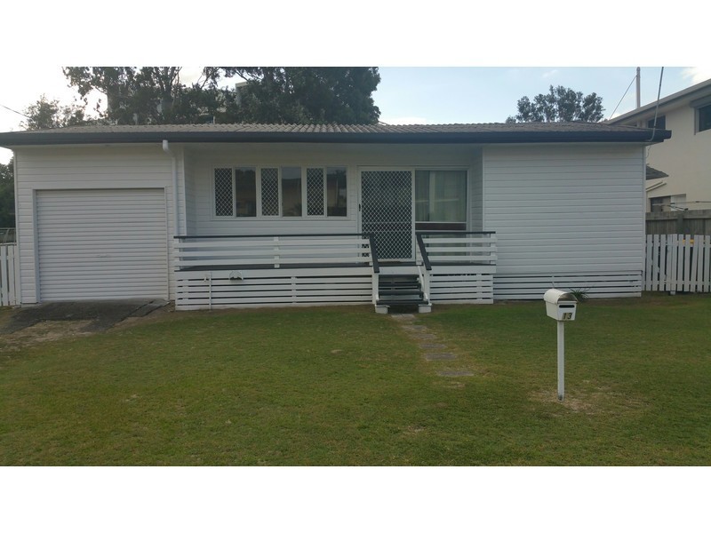 13 Jasmine Street, Hollywell QLD 4216