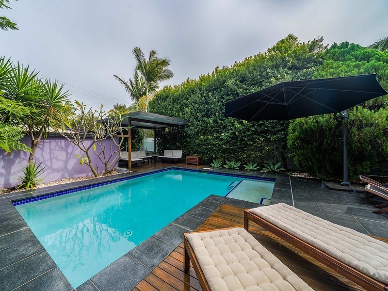 27 Lergessner Street, Biggera Waters QLD 4216