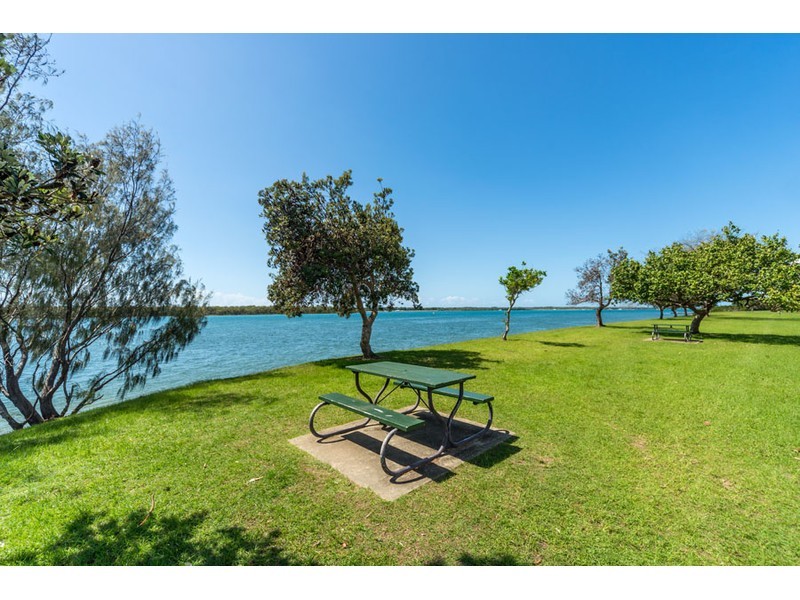 1/275 Bayview Street, Hollywell QLD 4216