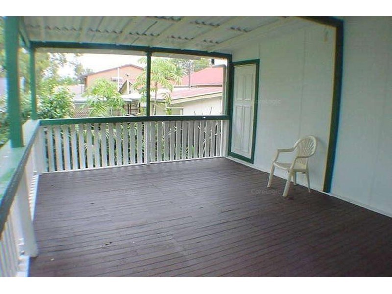 46 Victor Avenue, Paradise Point QLD 4216