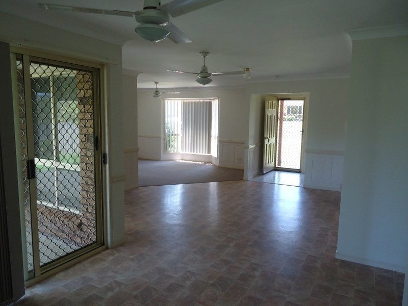 4 Guy Lane, Oxenford QLD 4210