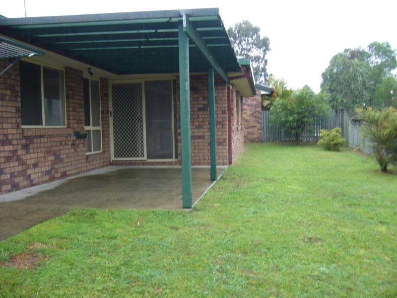 4 Guy Lane, Oxenford QLD 4210