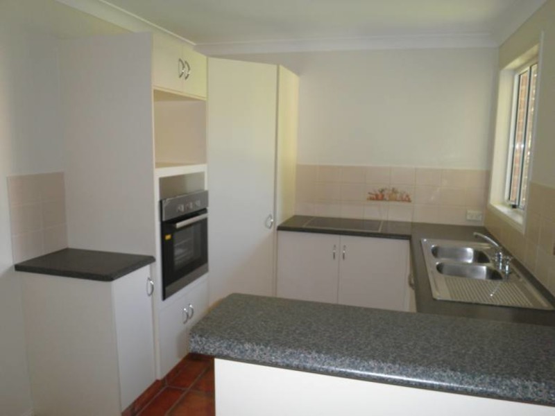 2/3 Jannie Court, Labrador QLD 4215