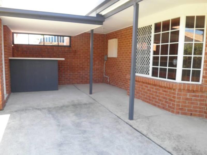 2/3 Jannie Court, Labrador QLD 4215