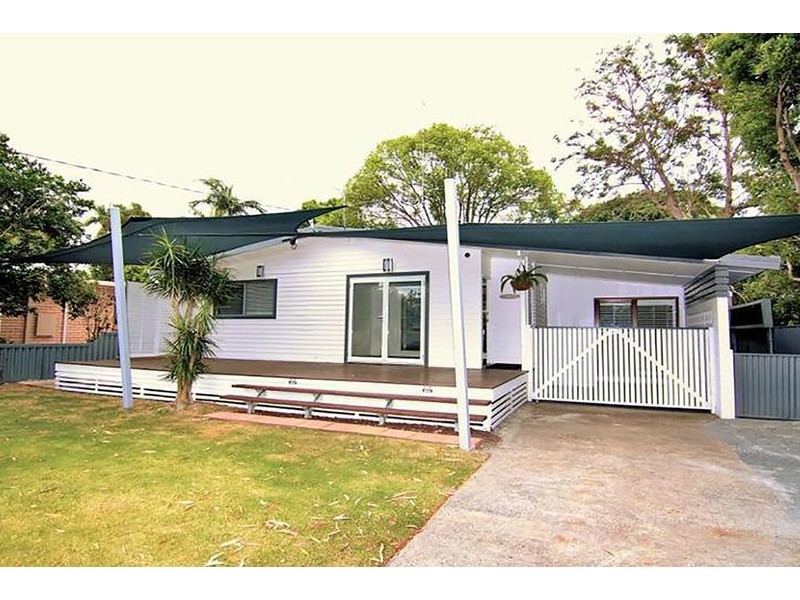 47 Victor Avenue, Paradise Point QLD 4216