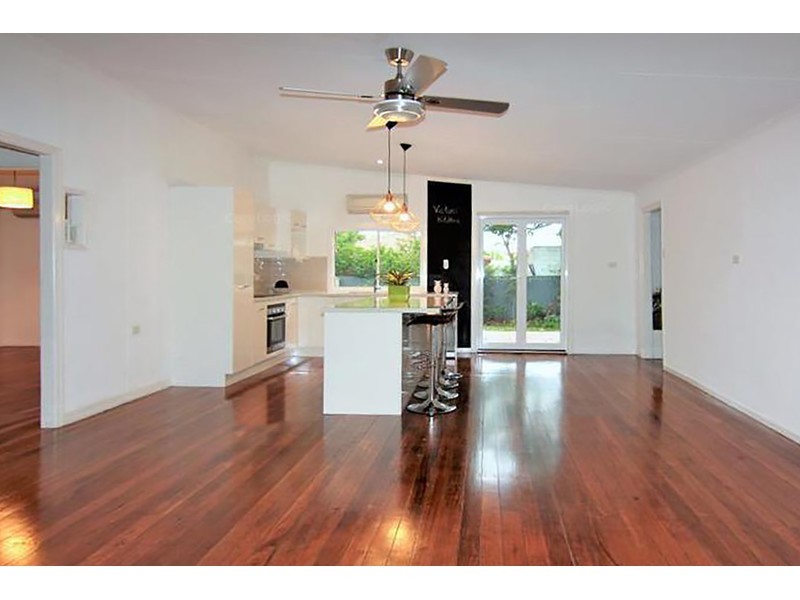 47 Victor Avenue, Paradise Point QLD 4216