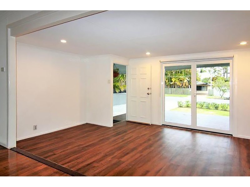 47 Victor Avenue, Paradise Point QLD 4216