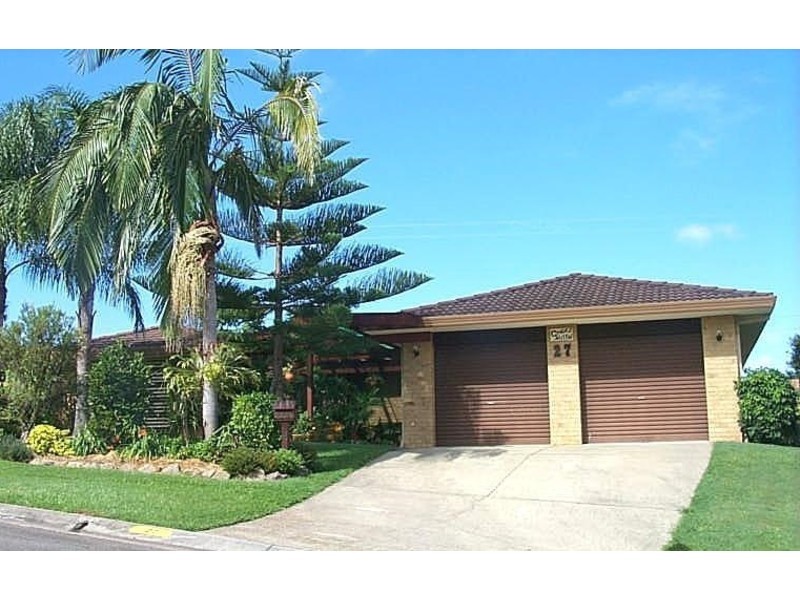 27 Aberdeen Court, Highland Park QLD 4211