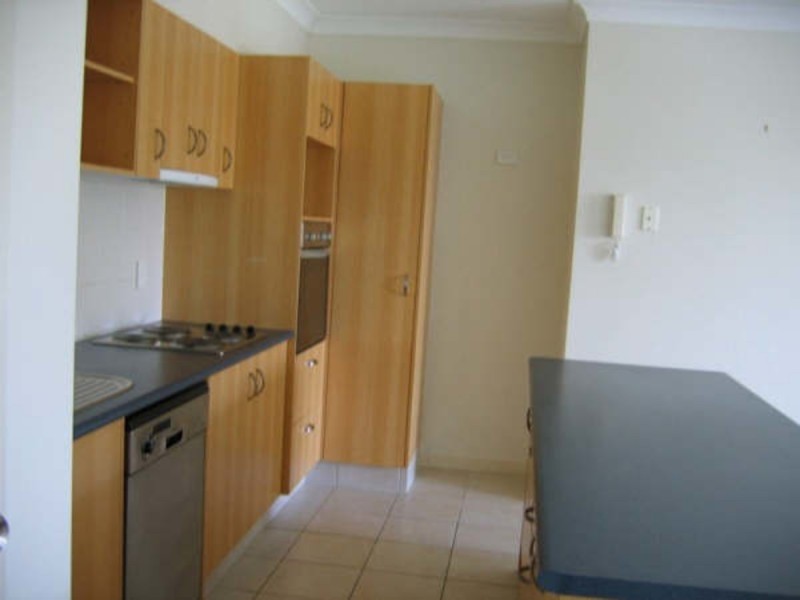 12/18 Parker Street, Labrador QLD 4215