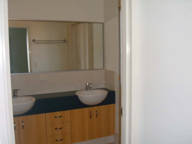 12/18 Parker Street, Labrador QLD 4215