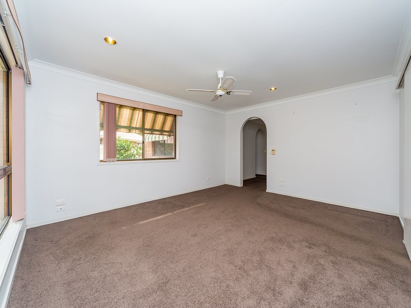 1/1 Dell Court, Coombabah QLD 4216