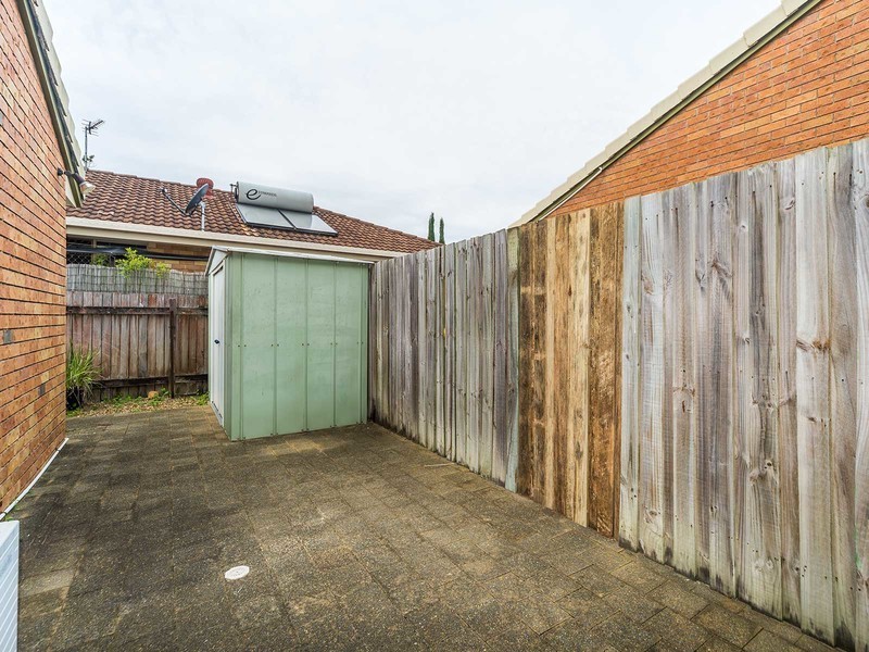 1/1 Dell Court, Coombabah QLD 4216