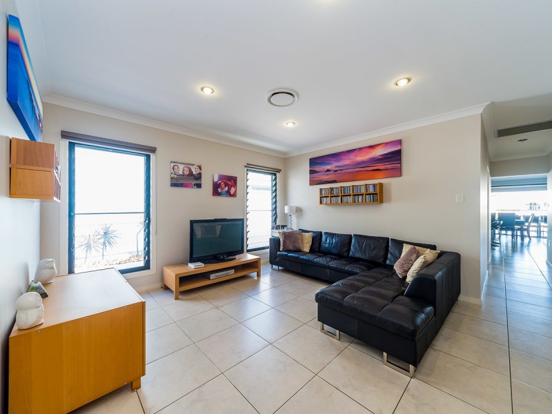 49 Southaven Drive, Helensvale QLD 4212