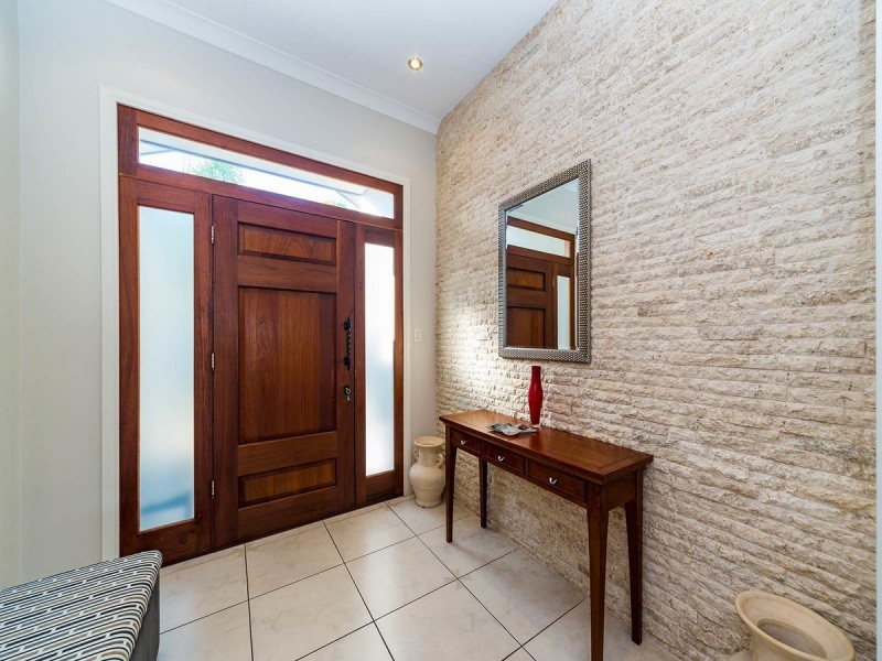 49 Southaven Drive, Helensvale QLD 4212