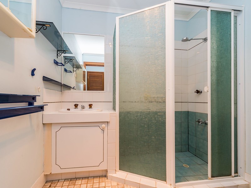 22 Allinga Street, Coombabah QLD 4216