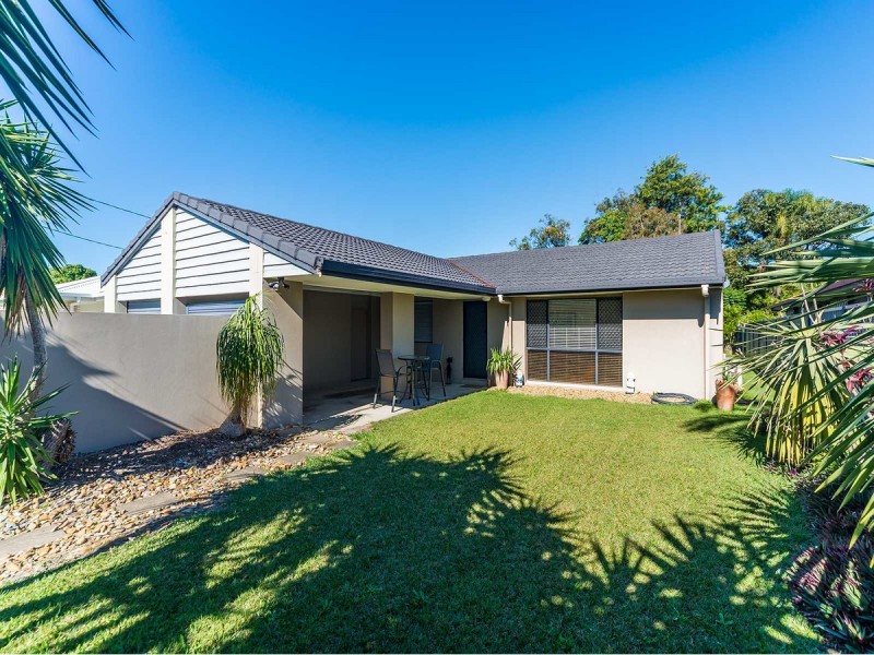 8 Nemara Street, Biggera Waters QLD 4216