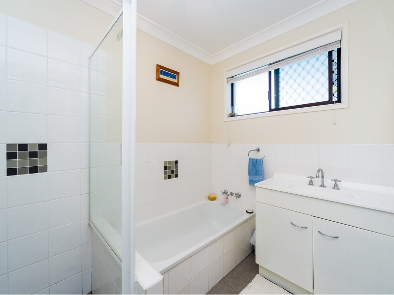 8 Nemara Street, Biggera Waters QLD 4216