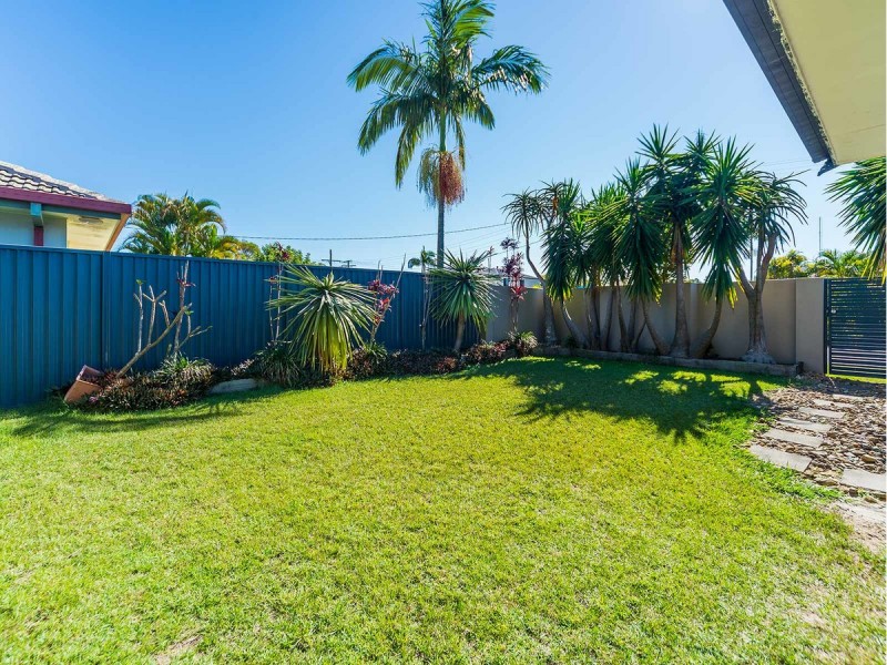 8 Nemara Street, Biggera Waters QLD 4216