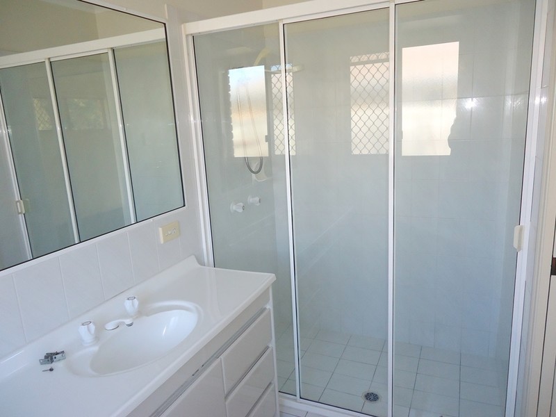 254 Mildura Drive, Helensvale QLD 4212