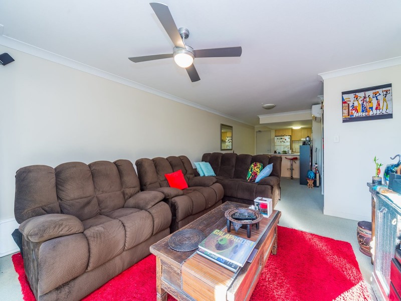 206/392 Marine Parade, Labrador QLD 4215