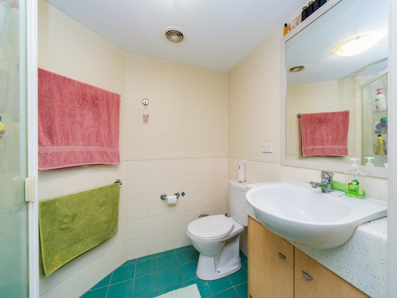 206/392 Marine Parade, Labrador QLD 4215