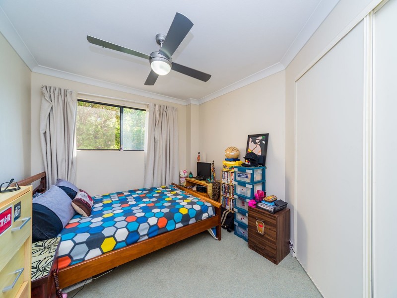 206/392 Marine Parade, Labrador QLD 4215