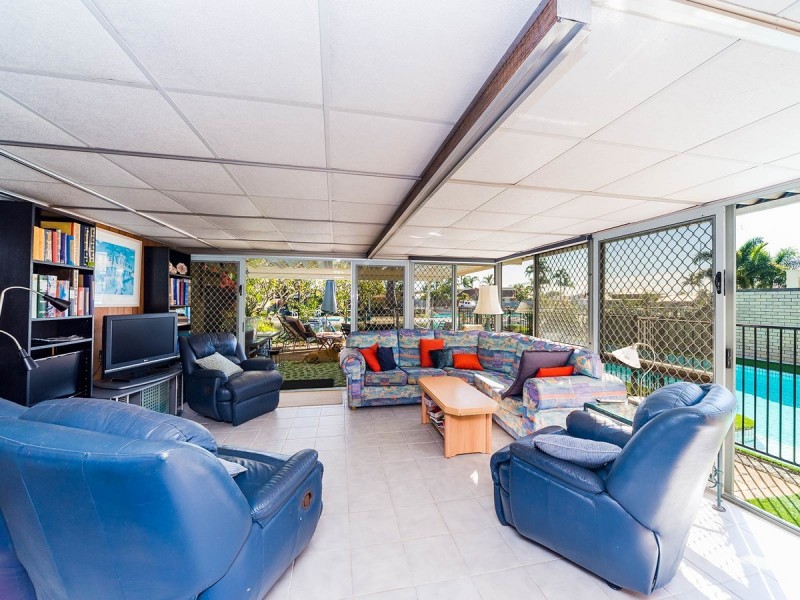 36 Lindsay Parade, Paradise Point QLD 4216