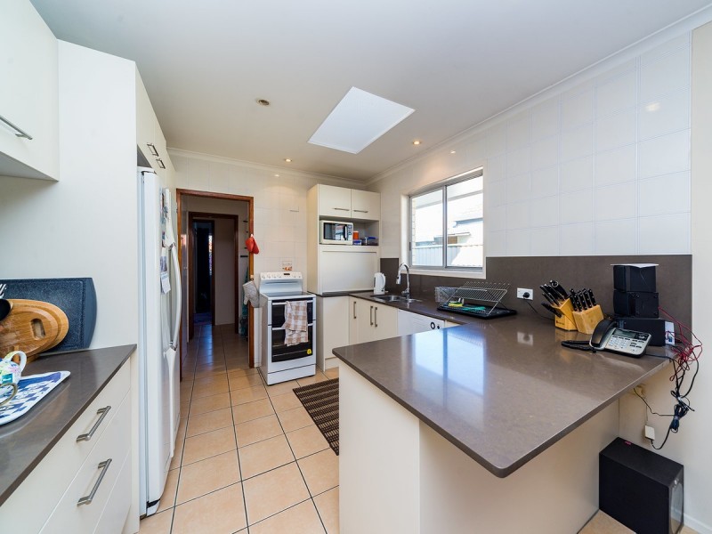 36 Lindsay Parade, Paradise Point QLD 4216