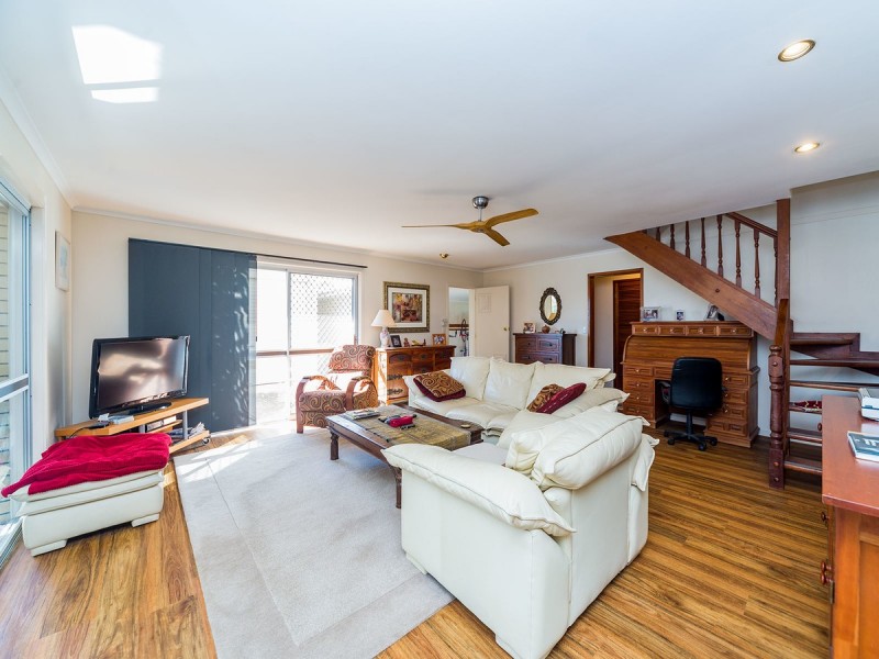 36 Lindsay Parade, Paradise Point QLD 4216