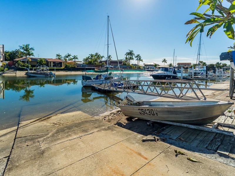 36 Lindsay Parade, Paradise Point QLD 4216