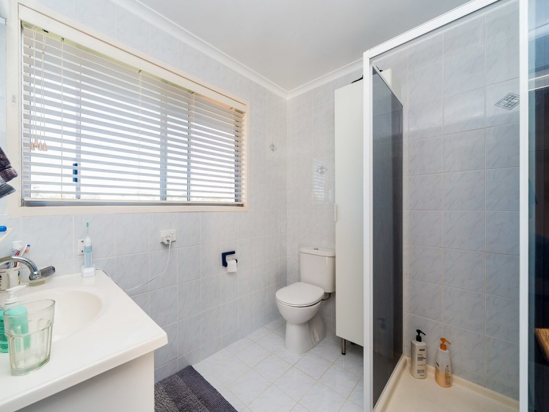 36 Lindsay Parade, Paradise Point QLD 4216